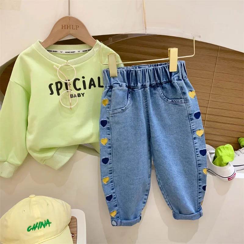 Jeans brodés à fleurs pour fil - Baby Girl Clothing Zara avis et prix